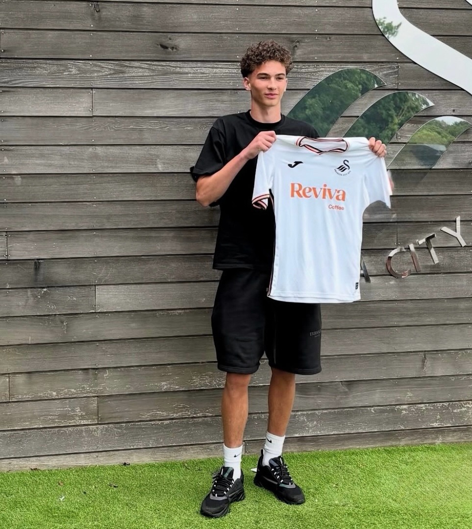 Lukas – Swansea City